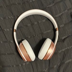 Beats Solo 3 wireless rose gold headphones